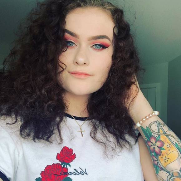 Meet your Posher, Hailey - Picture 1 of 1